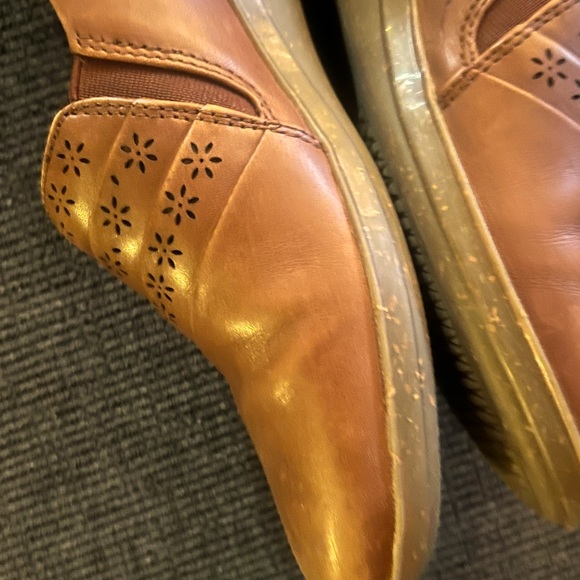 Clarks Collection Leather Loafers - Picture 1 of 7